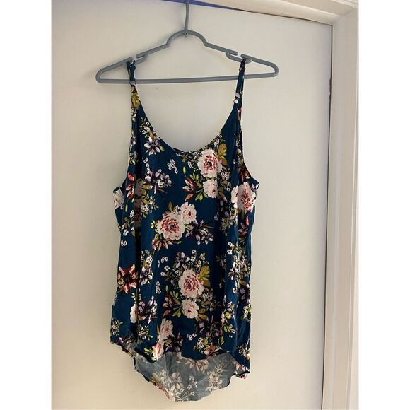 Torrid tank top size 3 - Picture 1 of 3